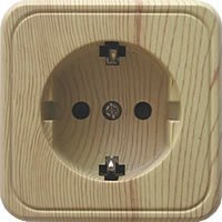 Розетка одинарная открытой установки с з/к, сосна, LK Standard (813225). Розетка с заземляющими контактами и защитными шторками. Экопласт